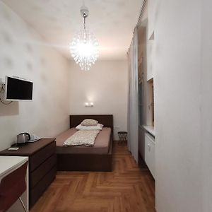 Single Room Private Bathroom